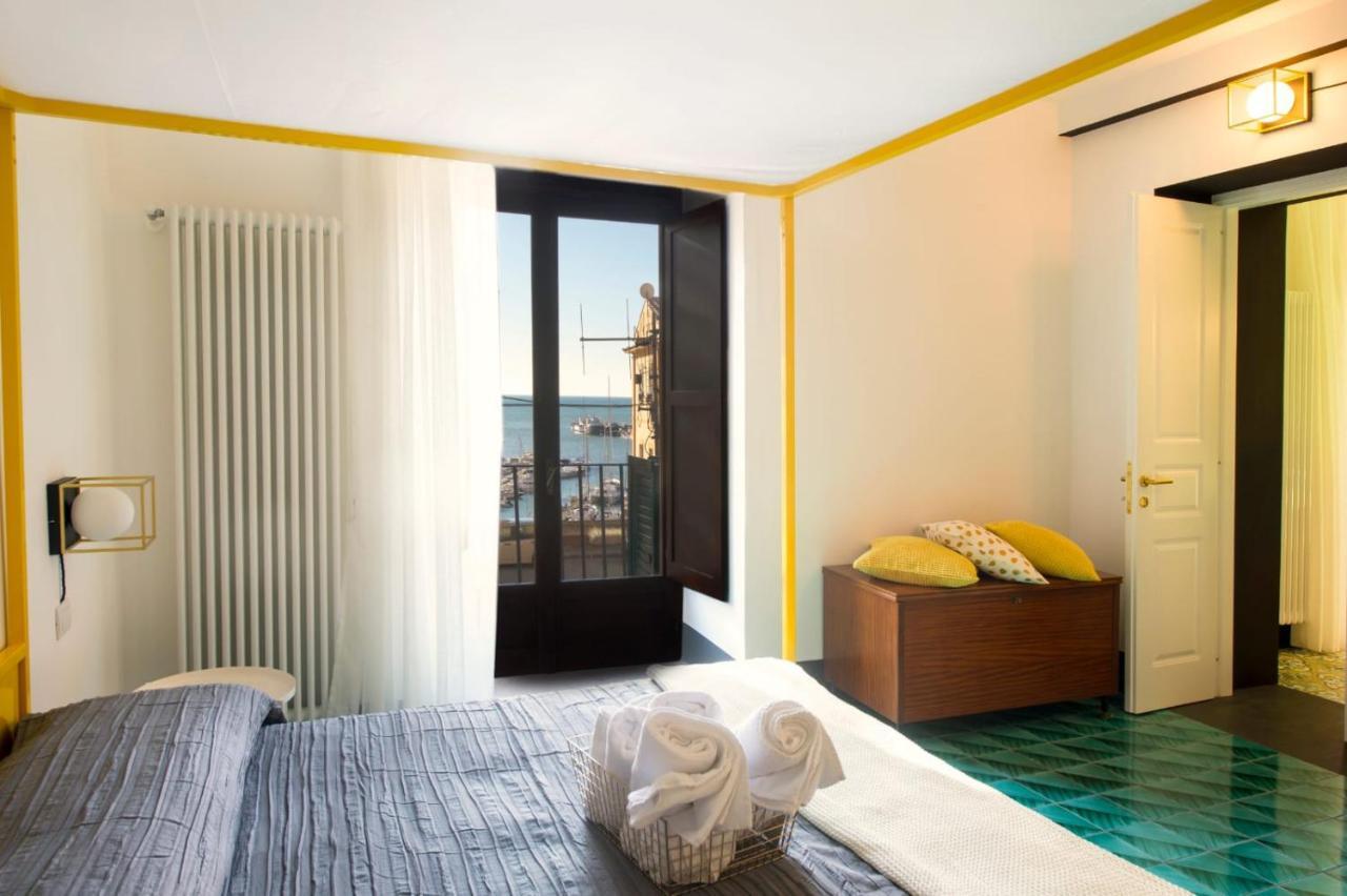 Ninina Boutique Suites Salerno Exterior photo