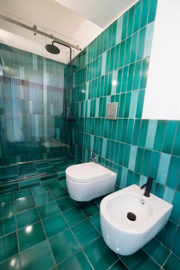 Ninina Boutique Suites Salerno Exterior photo